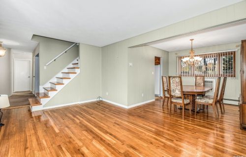 57 Arcadia Dr, Huntington Station NY 11746-6935 exterior