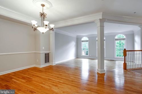 284 Murtha St, Alexandria VA  22304-8612 exterior