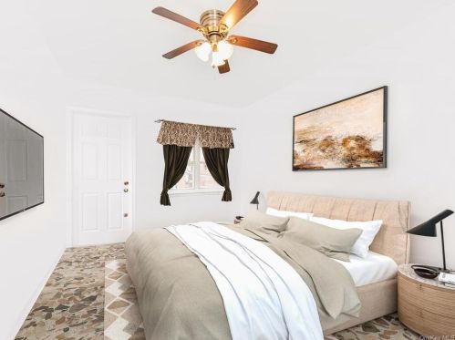 2336 Holland Ave, Bronx NY 10467-8709 exterior