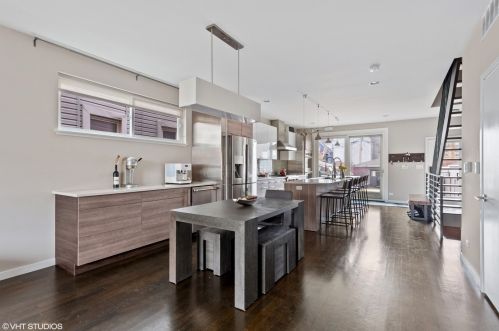 1939 Monticello Ave, Chicago IL 60647-2312 exterior