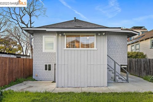 2020 Blake St, Berkeley CA 94704-2604 exterior