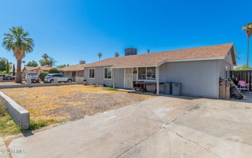 6340 Berkeley Rd, Phoenix AZ 85035-4620 exterior