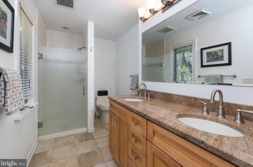 65 Linwood Cir, Princeton NJ 08540-3623 exterior