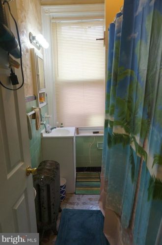 1851 Cambria St, Philadelphia PA 19134-3519 exterior