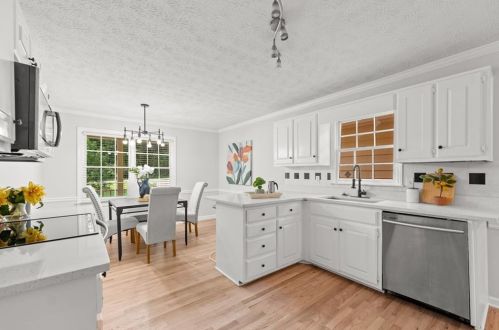 3845 Laurel Fls Dr, Lithonia GA 30039-6586 exterior