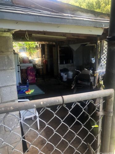 2911 Kamanaiki St, Honolulu, HI 96819-3812