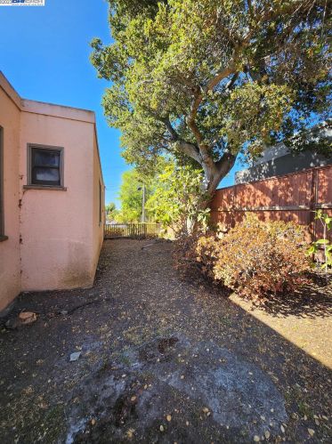 1427 California St, Berkeley CA  94703-1022 exterior