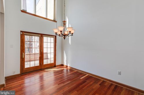 747 3 St, Philadelphia PA 19147-3324 exterior