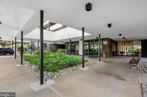 250 Reynolds St, Alexandria VA  22304-4437 exterior