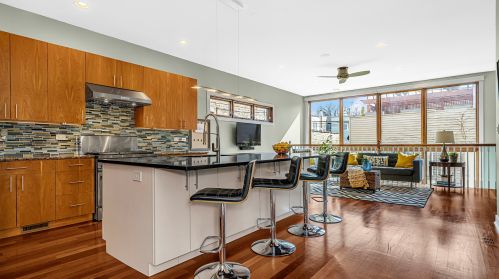 4231 Richmond St, Chicago IL 60618-2615 exterior