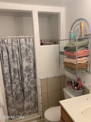 2561 Nebraska St, Tucson AZ 85757-9533 exterior