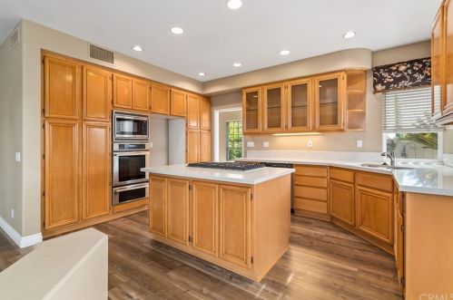 45361 Camino Monzon, Temecula CA 92592-1300 exterior