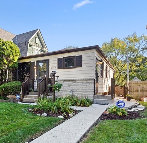 5522 37, Milwaukee WI 53209-4734 exterior