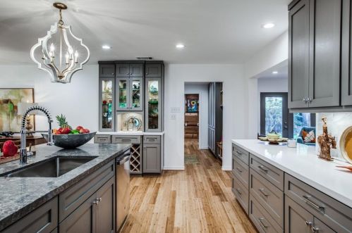 10425 Clary Dr, Dallas TX  75218-1110 exterior