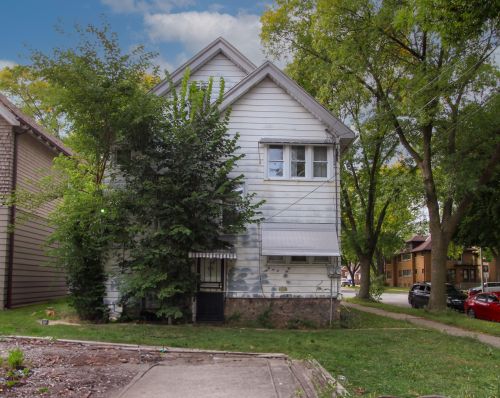 2974 45th St, Milwaukee, WI 53210-3118