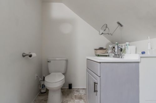 1179 Washington Ave, Portland ME 04103-2042 exterior