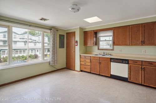 405 15 Ave, Belmar NJ 07719-2525 exterior