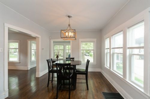 2011 6th Ave, Broadview, IL 60153-3212