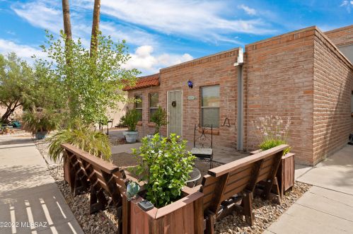 6549 Calle La Paz, Tucson, AZ 85715-4018