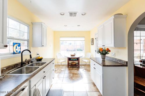 2335 Fairmount Ave, Phoenix AZ 85016-6718 exterior