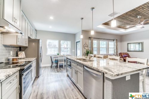 1133 Overbrook Ln, Spring Branch TX 78070-5363 exterior