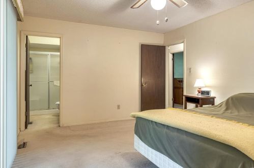 12079 Craig Vw Dr, Saint Louis MO 63146-5211 exterior