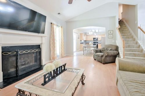 1044 Willow Crst Lndg, Austell GA 30168-5737 exterior