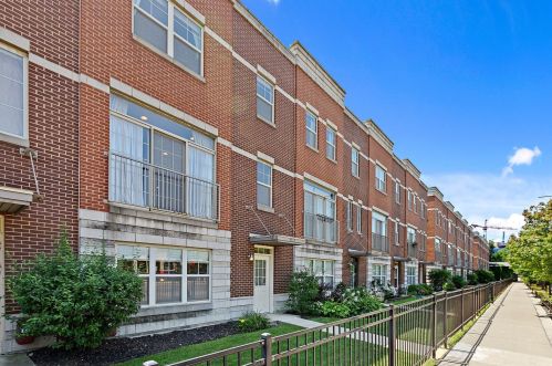 4517 Irving Park Rd, Chicago, IL 60641-2810