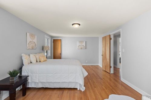 2516 83, Milwaukee WI 53213-1027 exterior