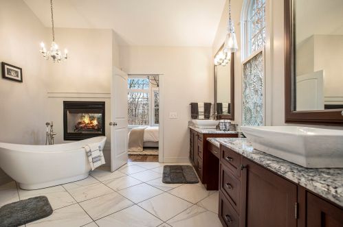 7180 Inverness Dr, Kalamazoo MI 49009-3935 exterior