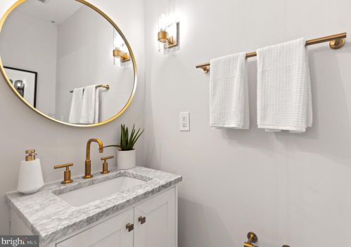 3705 Reservoir Rd, Washington DC  20007-2112 exterior