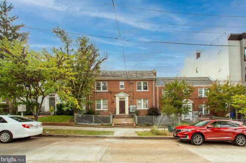 5414 3 St, Washington DC 20003-1933 exterior