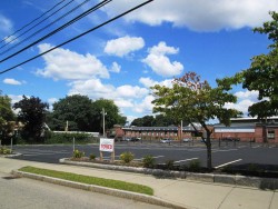 108 Bridge St, Newton, MA 02458-1129