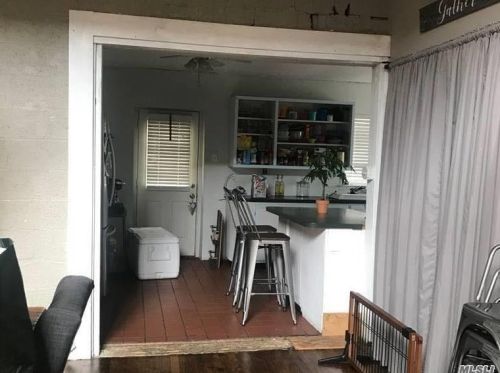 971 Karshick St, Bohemia NY 11716-4324 exterior