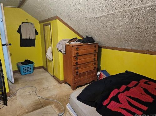 96 Franklin St, Killingly CT 06239-3507 exterior