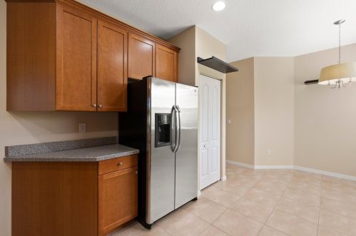 10084 Stonegate Dr, Fort Pierce FL 34987-2423 exterior