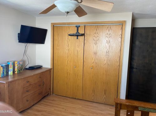 3638 Sheridan Dr, Meskegon MI 49444-4151 exterior