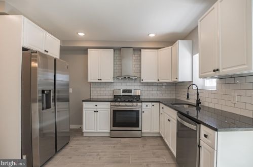 5809 Ditman St, Philadelphia PA 19135-4043 exterior