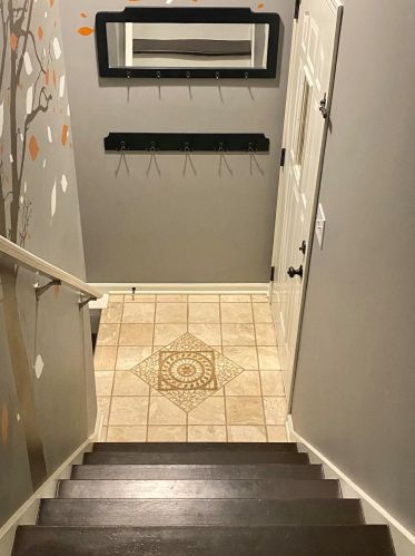 737 Logan St, Grand Rapids MI 49503-5559 exterior