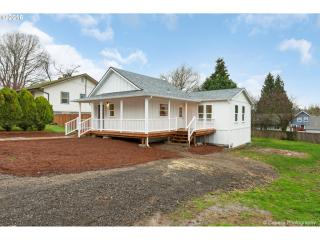 3826 Jefferson St, Portland OR  97222-5940 exterior