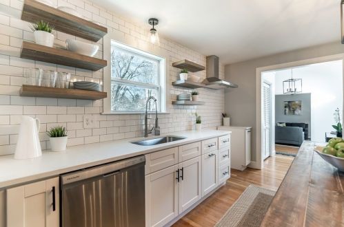 625 Turnpike St, North Andover MA 01845-6007 exterior