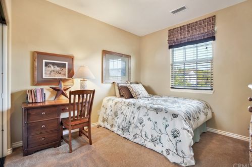 12612 Sierra Creek Dr, Riverside CA 92503-8453 exterior