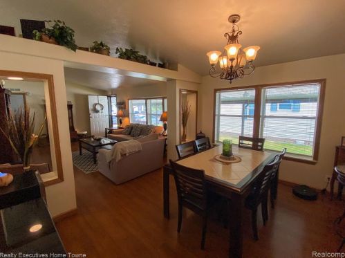 45778 Bonaventure Dr, Macomb Township MI 48044-6021 exterior