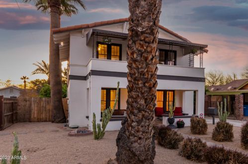 2526 10th St, Phoenix, AZ 85006-1054