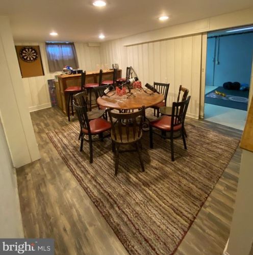 6 Mnr Dr, Trenton NJ 08628-2624 exterior