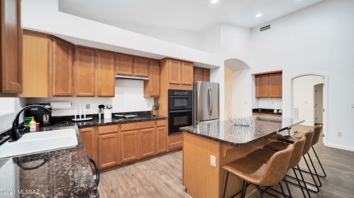 4977 Louis River Way, Tucson AZ  85718-4756 exterior