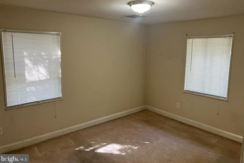 6323 Everglades Dr, Alexandria VA 22312-1113 exterior