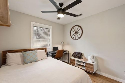 2200 Bahama Rd, Austin TX 78733-1207 exterior