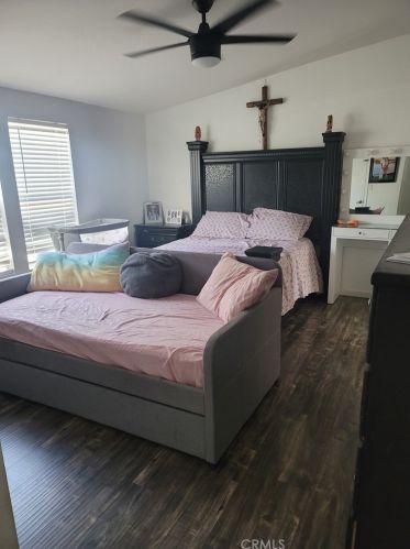 350 San Jacinto Ave, Perris CA  92571-2809 exterior