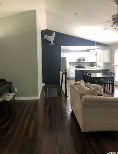 341 Ln Vera Ln, Sandy UT 84094 exterior